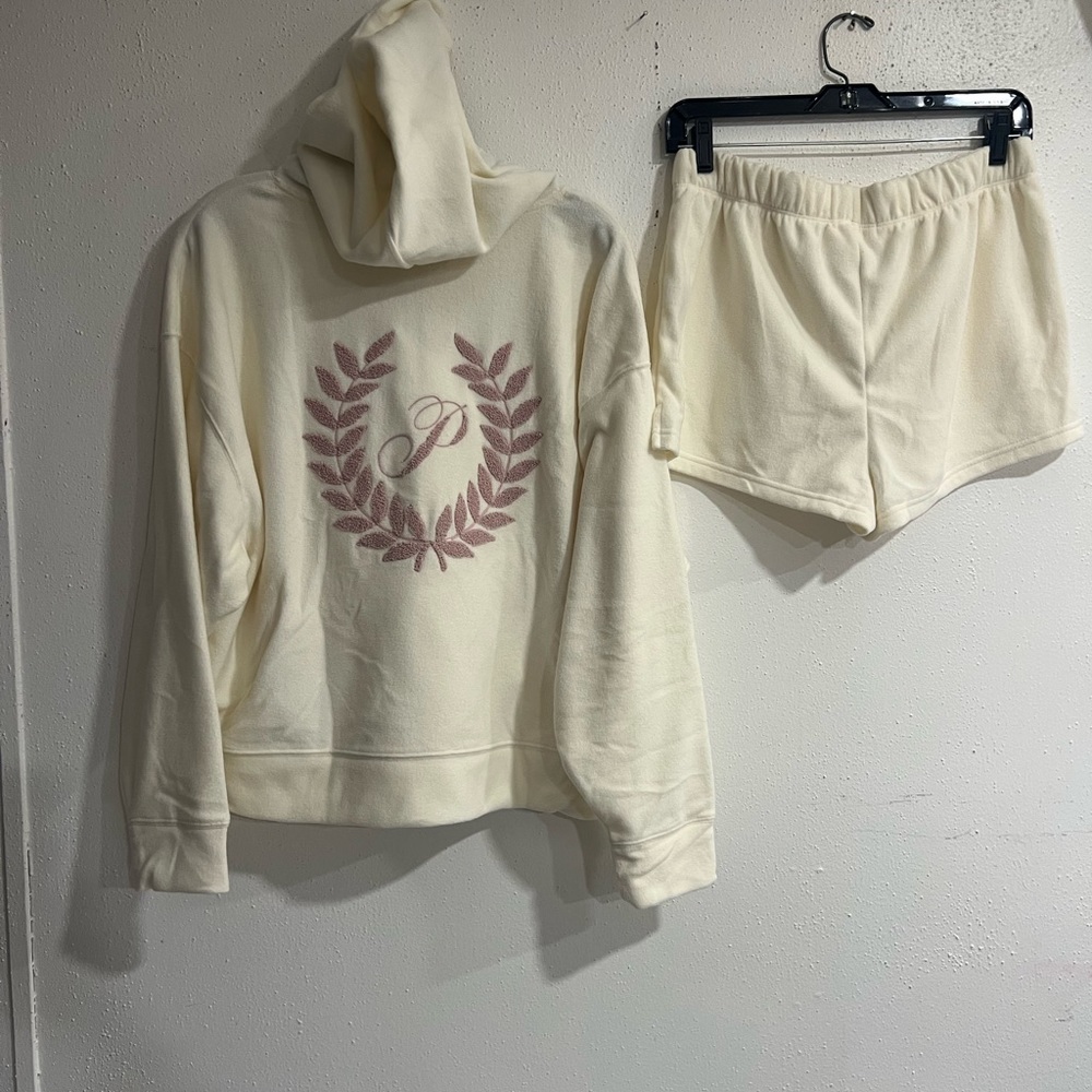 POLAR FLEECE SHORT PAJAMA SET Size Medium